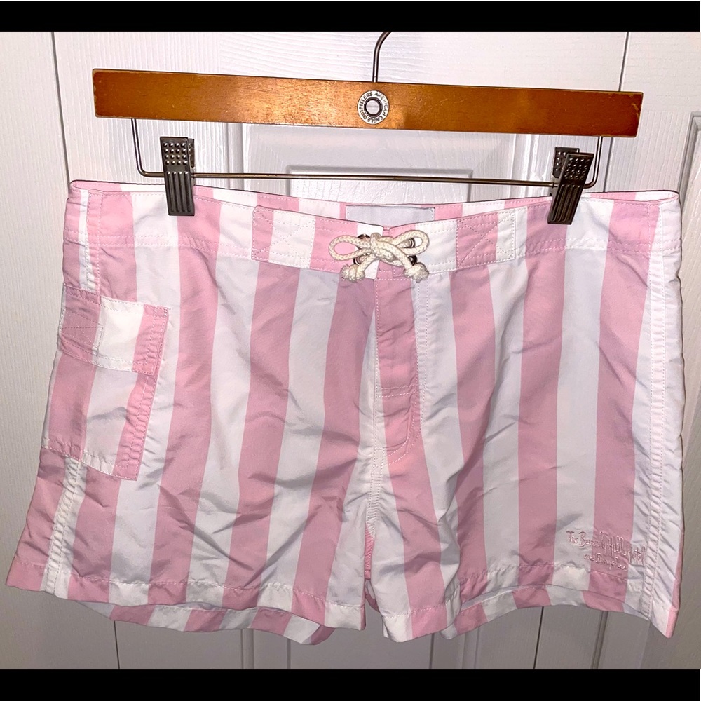 COLLECTORS ITEM‼️💖 Signature swimwear from The Beverly Hills Hotel in LA.